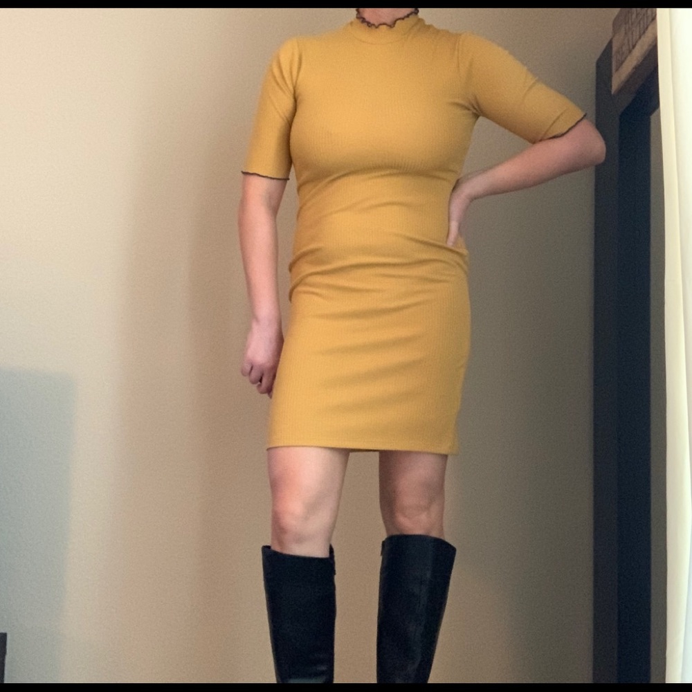 Urban Outfitters Ribbed Mustard Yellow/Navy Dress